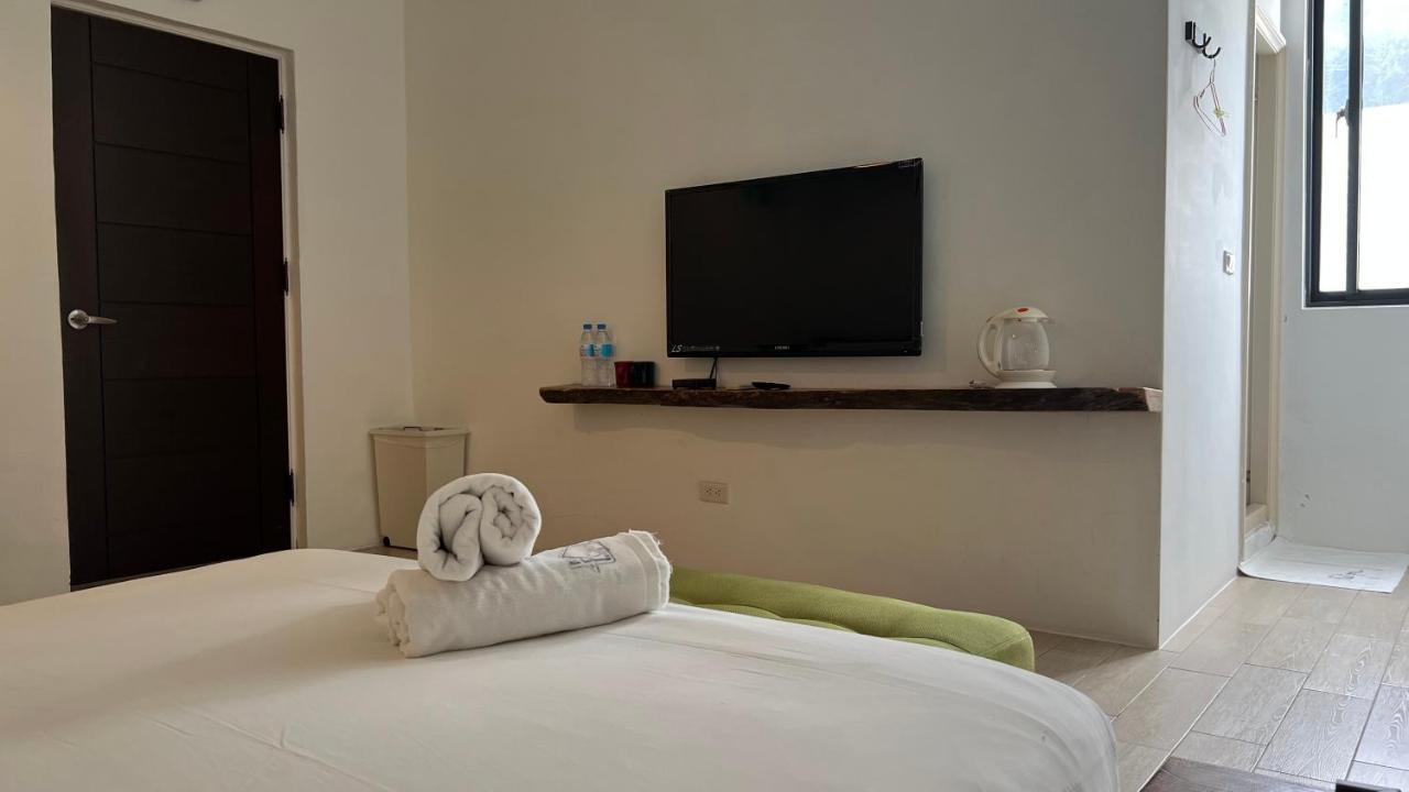 Manzhou 永勝客棧 Bed & Breakfast エクステリア 写真